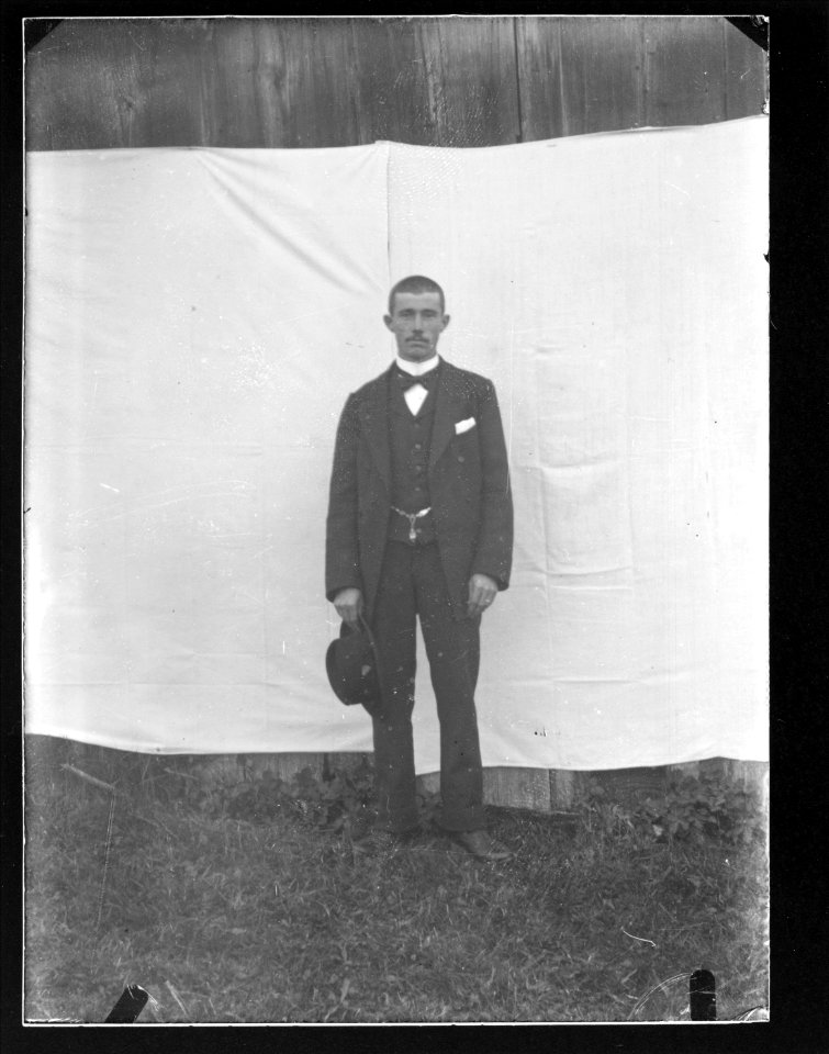 ArCJ - Portrait, homme - 137 J 1148 a