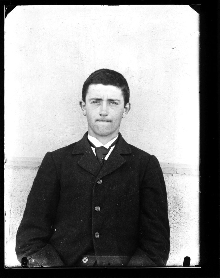 ArCJ - Portrait, homme - 137 J 1157 a