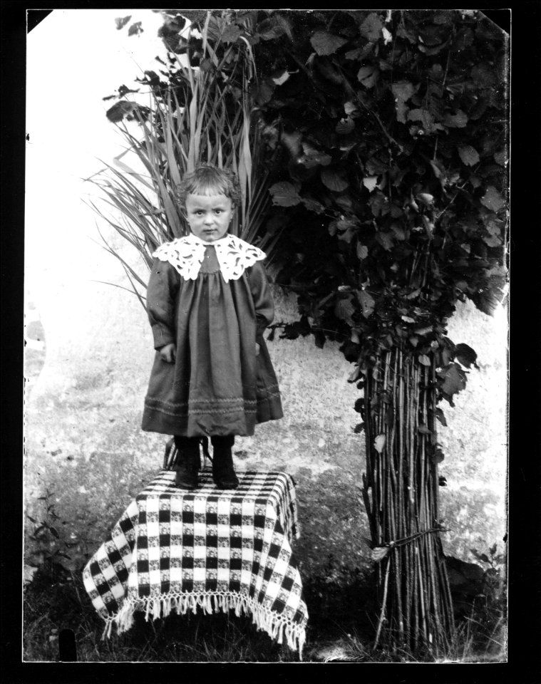 ArCJ - Portrait, enfant - 137 J 1104 a