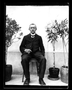 ArCJ - Portrait, homme - 137 J 1162 a