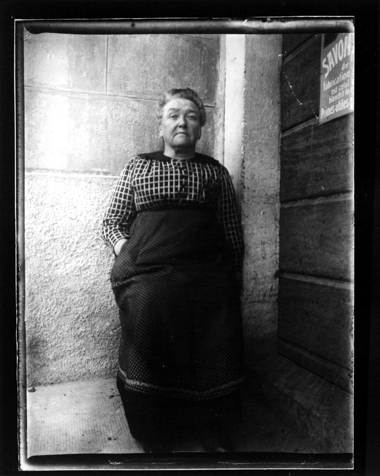 ArCJ - Portrait femme - 137 J 391 a
