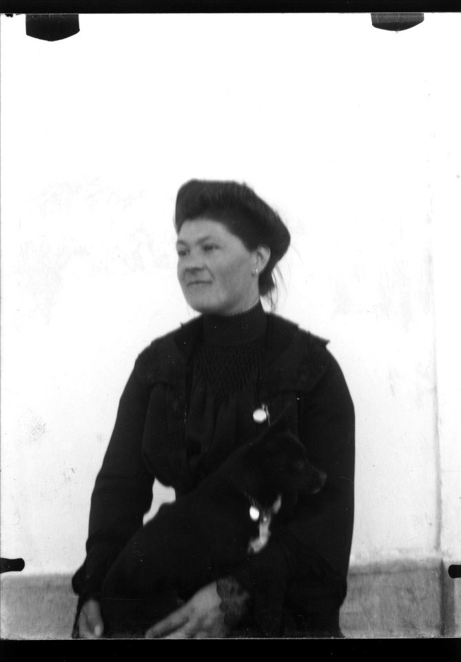 ArCJ - Portrait, fille - 137 J 2873 a