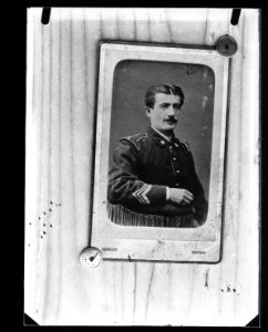 ArCJ - Portrait, homme - 137 J 1910 a