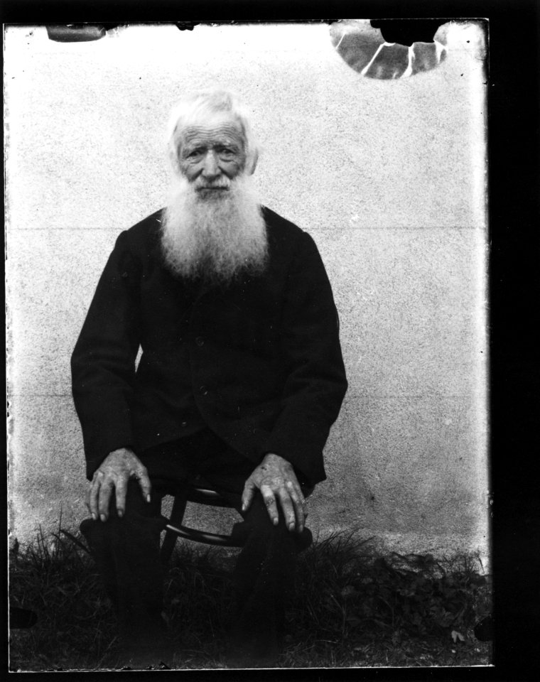 ArCJ - Portrait, homme - 137 J 2121 a