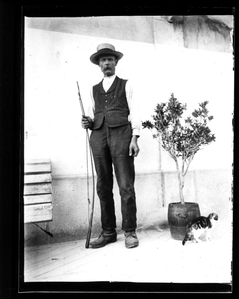 ArCJ - Portrait, homme - 137 J 1150 a