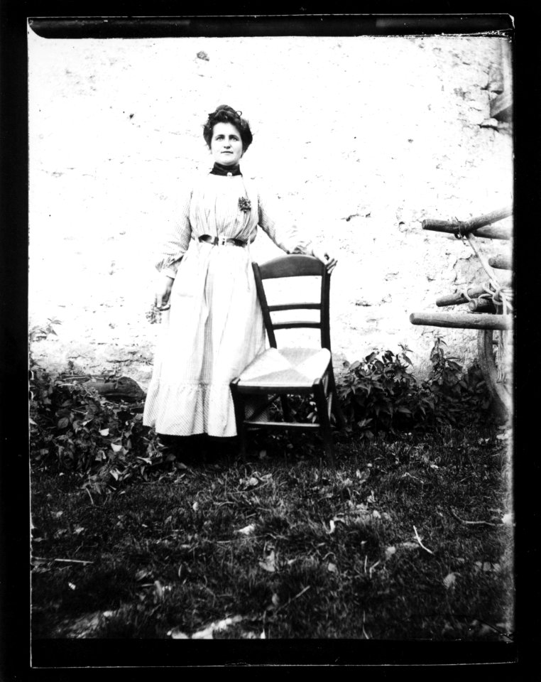 ArCJ - Portrait femme - 137 J 980 a
