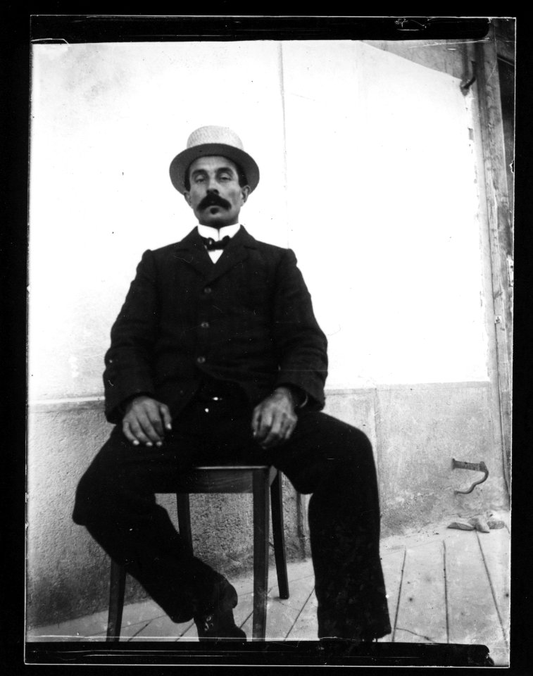 ArCJ - Portrait, homme - 137 J 1154 a