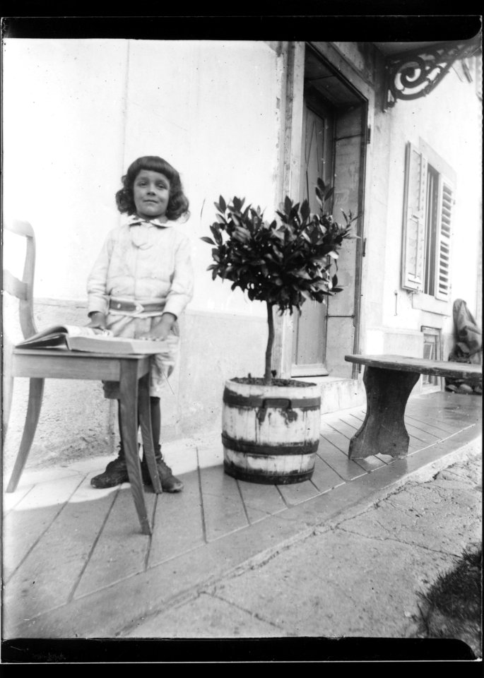 ArCJ - Portrait, enfant - 137 J 2600 a
