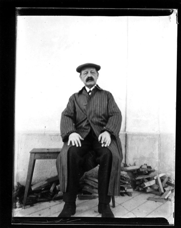 ArCJ - Portrait, homme - 137 J 1196 a