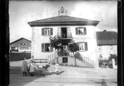 ArCJ - Poste - 137 J 2468 a