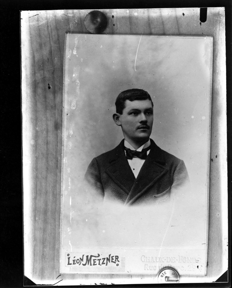 ArCJ - Portrait, homme - 137 J 1912 a