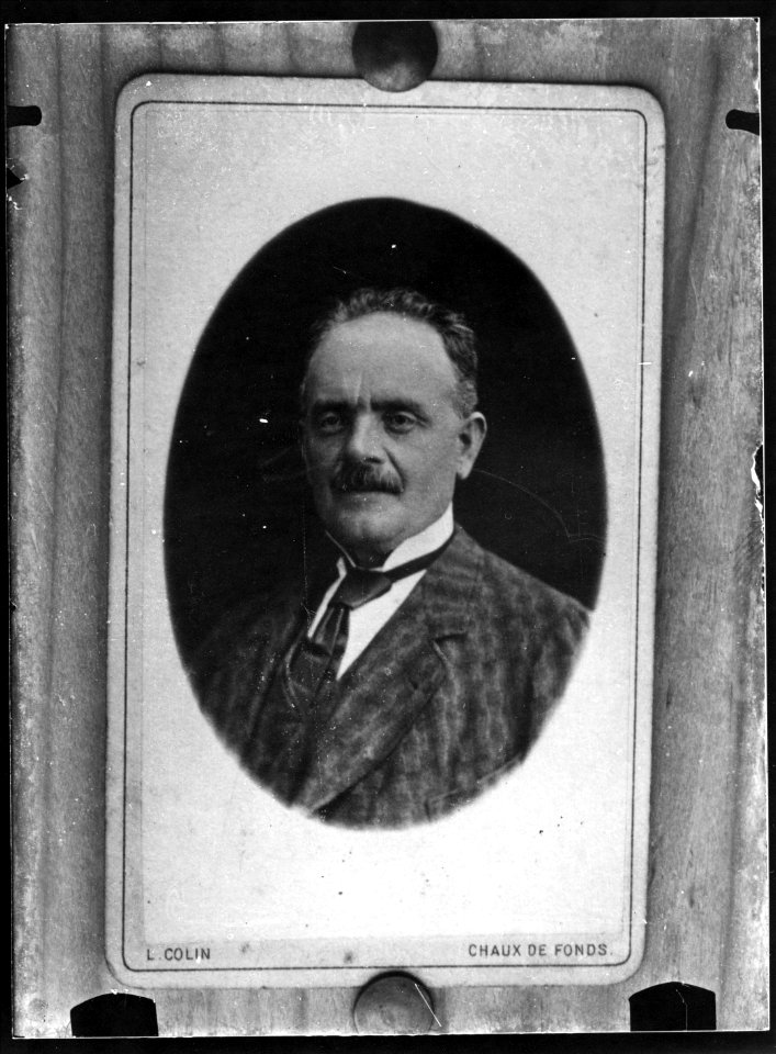 ArCJ - Portrait, homme - 137 J 2183 a