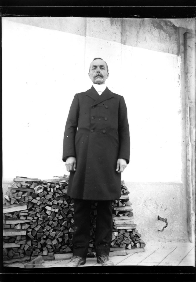 ArCJ - Portrait, homme - 137 J 2618 a