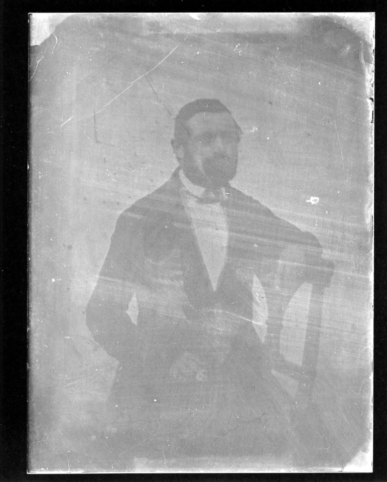 ArCJ - Portrait, homme - 137 J 1158 a