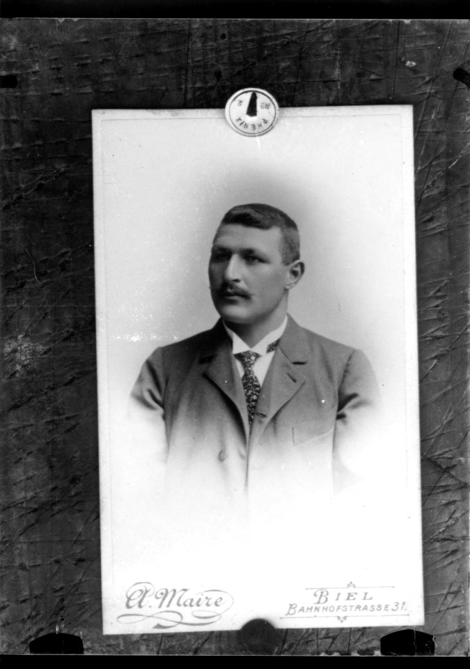 ArCJ - Portrait, homme - 137 J 2874 a