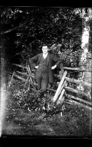 ArCJ - Portrait, homme - 137 J 69 b