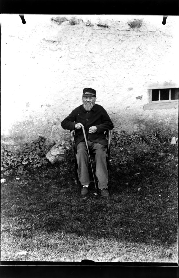 ArCJ - Portrait, homme - 137 J 475 b