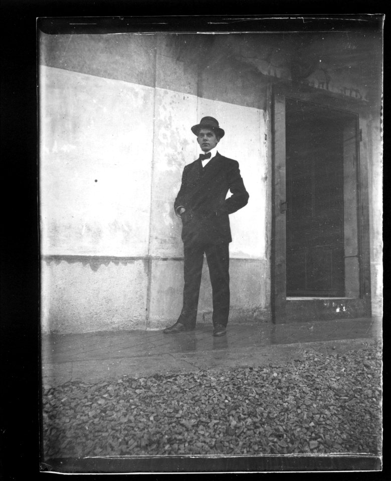 ArCJ - Portrait, homme - 137 J 738 a