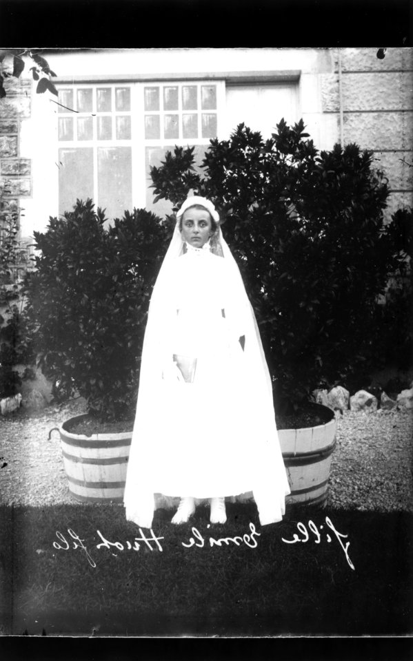 ArCJ - Première communion fille d'Emile Huot - 137 J 444 b