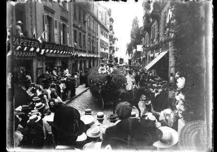 ArCJ - VD-Vevey, Cortège - 137 J 3075 a