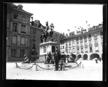 ArCJ - Statue équestre - 137 J 2299 a