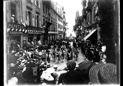 ArCJ - VD-Vevey, Cortège - 137 J 3073 a