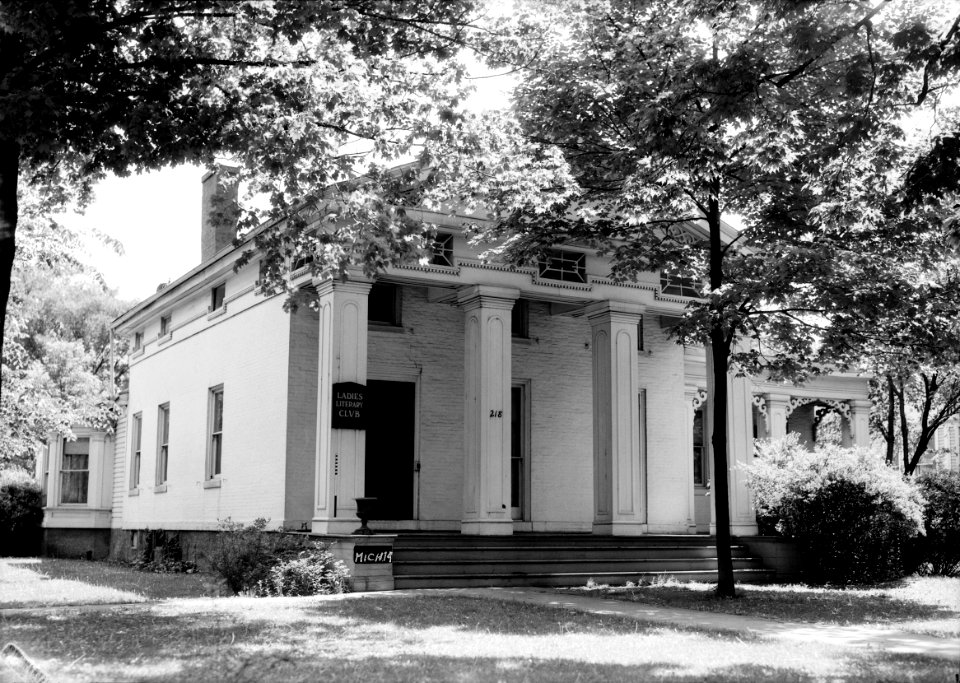 Arden H. Ballard House 089694pu-adjusted