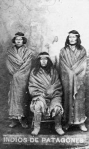 Argentinischer Photograph um 1870 - Cartes de visite mit Indios (3) (Zeno Fotografie)
