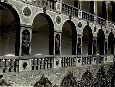 Arkaden im Bischöflichen-Palais Brixen (BildID 15520261)