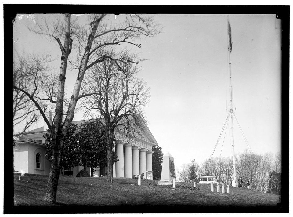 ARLINGTON MANSION. VIEW, INCLUDING L'ENFANT'S TOMB LCCN2016867243