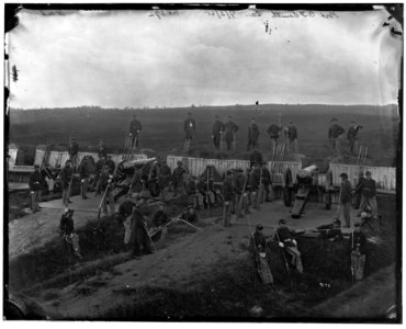 Arlington, Va. Company F, 2d New York Artillery at Fort C.F. Smith LOC cwpb.04124