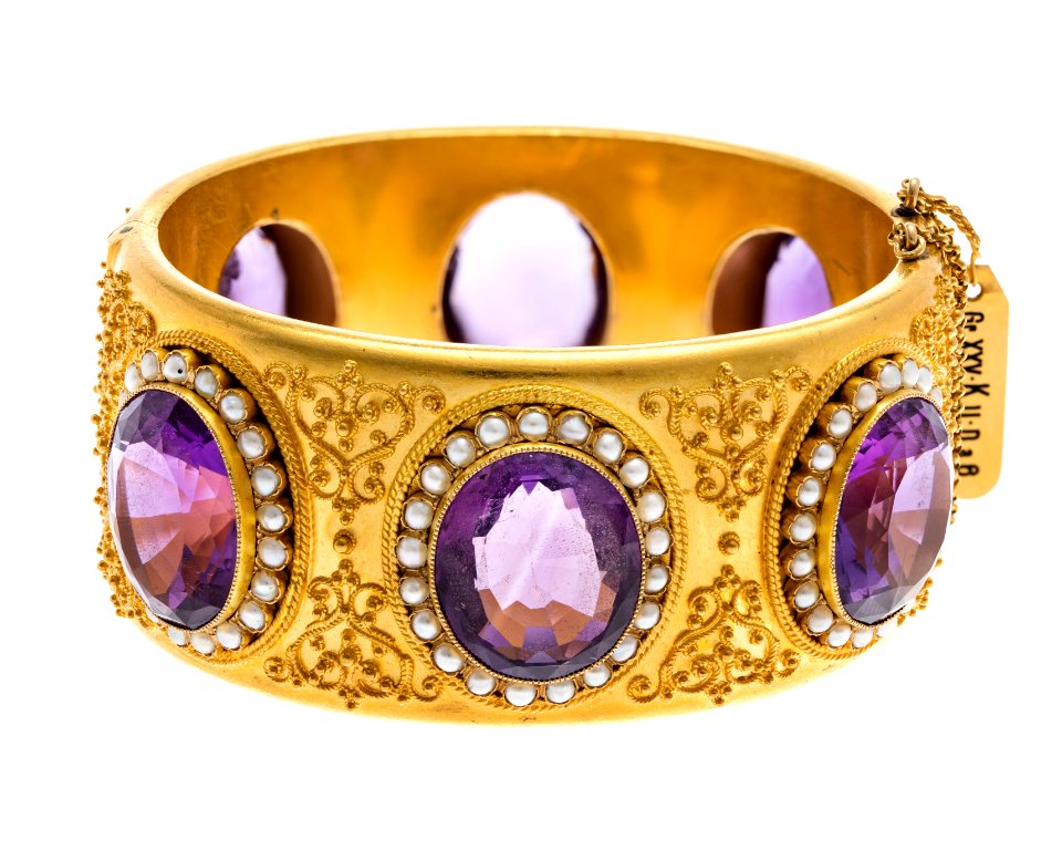 Armband av guld med ametister, 1800-talets andra hälft - Hallwylska museet - 110134