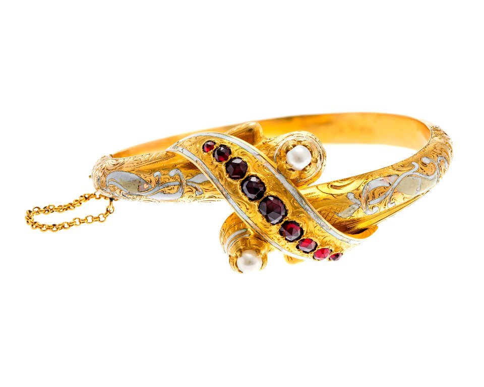 Armband av guld med granater, pärlor och emalj, 1846 - Hallwylska museet - 110130