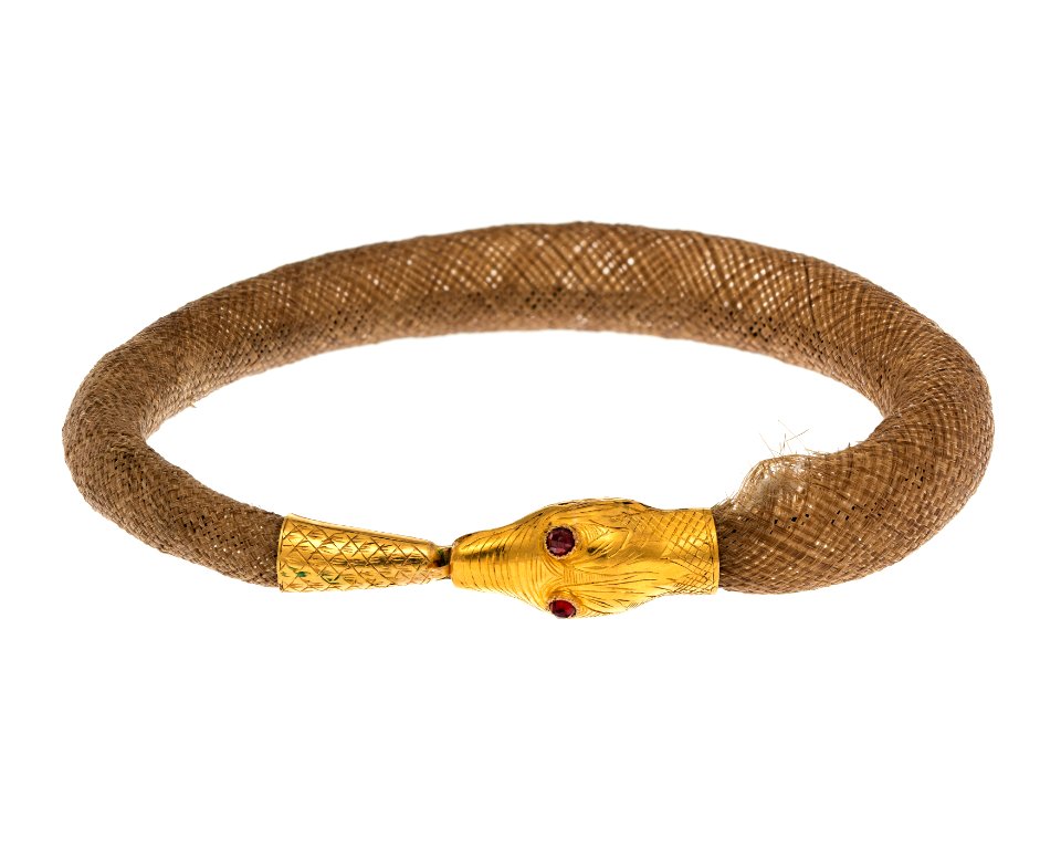 Armband av hår i form av en orm, 1830-tal - Hallwylska museet - 110139