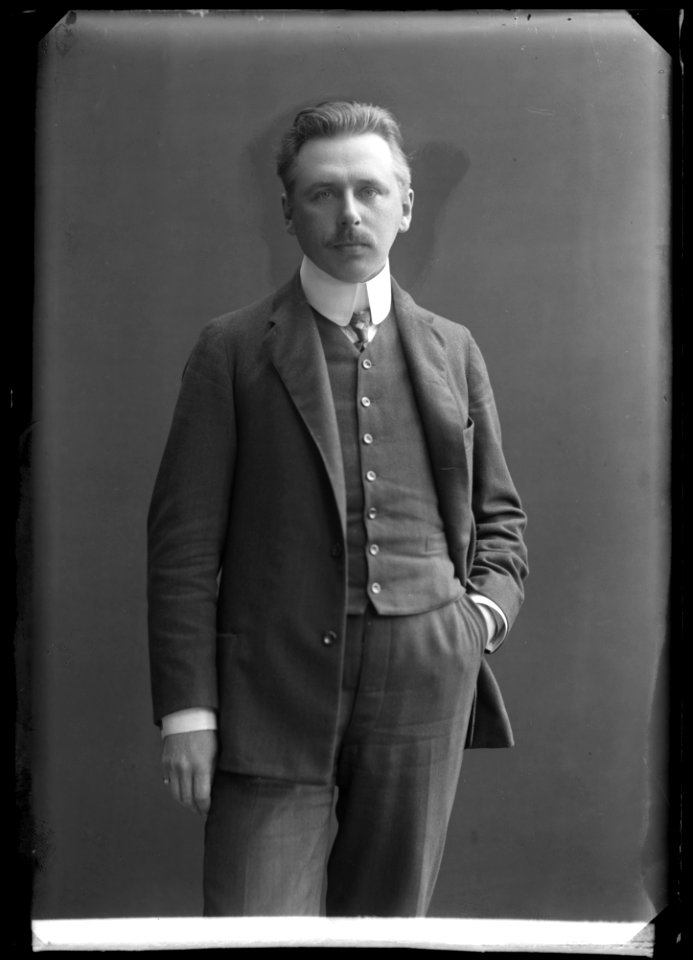 Armas Järnefelt, conductor, portrait 1907 - SMV - GJ046