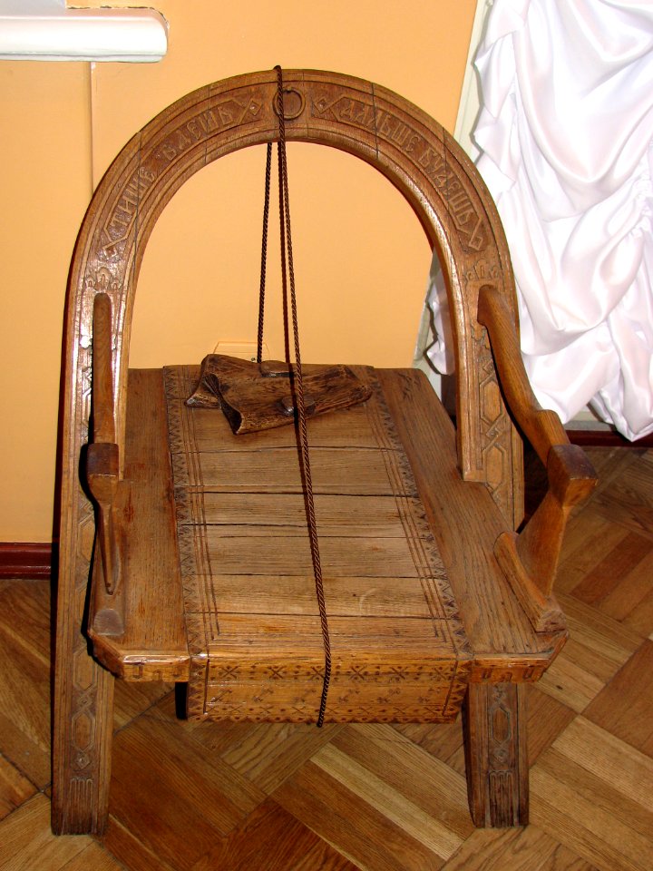 Armchair Arc, ax and mittens 01