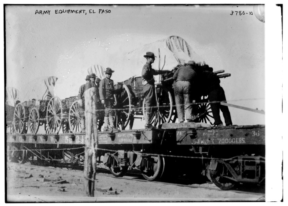 Army Equipment, El Paso LCCN2014701152
