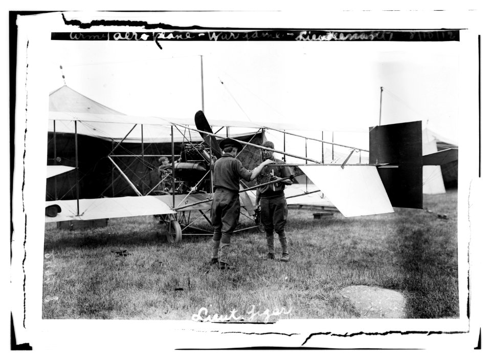 Army aeroplane - war games Lt. Geiger, 8-10-12 LCCN2014691341