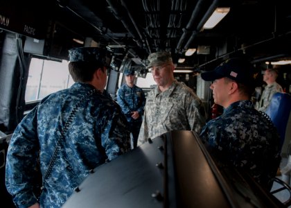 Army Lt. Gen. Robert Abrams visits USS Somerset 150513-N-CC789-102