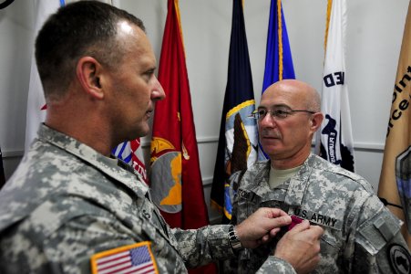 Army Reserve Sgt. Maj. Serves 40 Years DVIDS189385