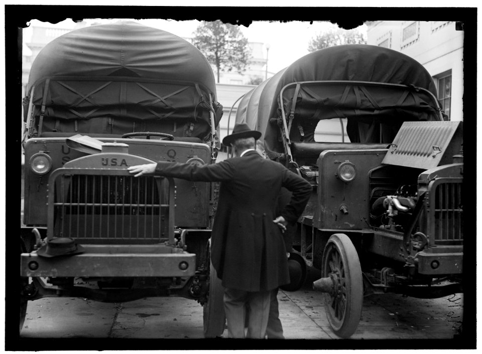 ARMY, U.S. MOTOR TRUCK INSPECTION LCCN2016868502