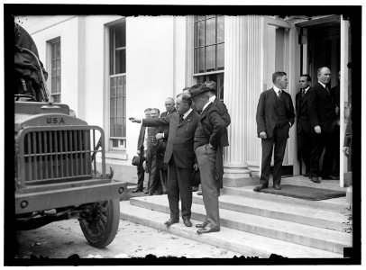 ARMY, U.S. MOTOR TRUCK INSPECTION LCCN2016868501