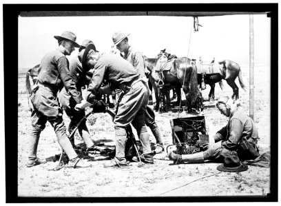 ARMY, U.S. SIGNAL CORPS CONSTRUCTING LINES IN PHILIPPINES LCCN2016866470