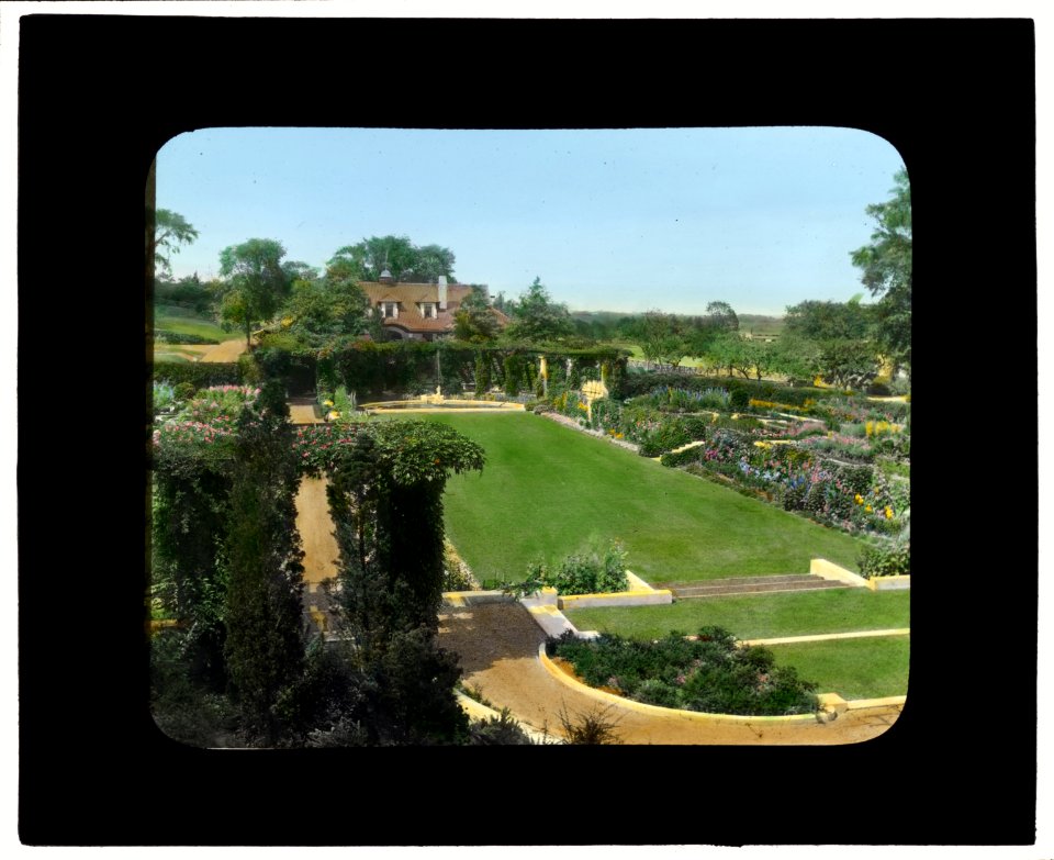 Arnold Schlaet house, Campo Point, Saugatuck, Connecticut. View from house to sunken garden LCCN2008676037