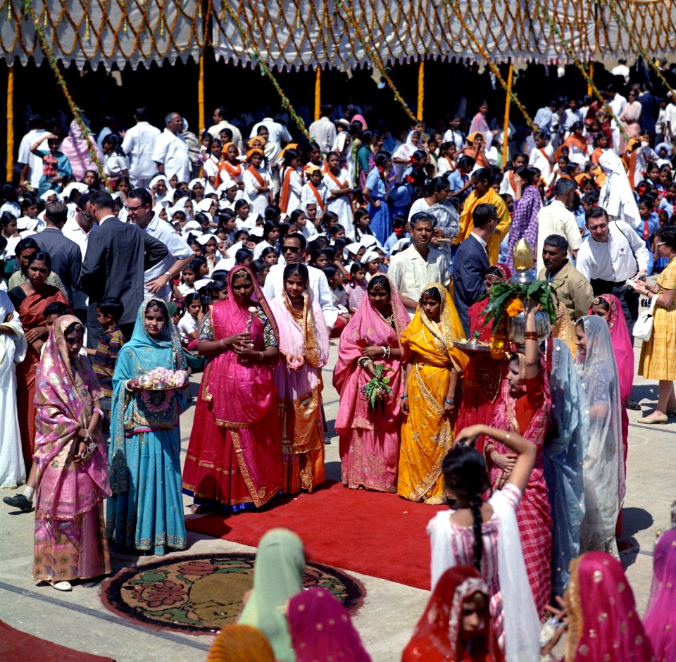 Arrival Ceremony for First Lady Jacqueline Kennedy in Jaipur, India (1)