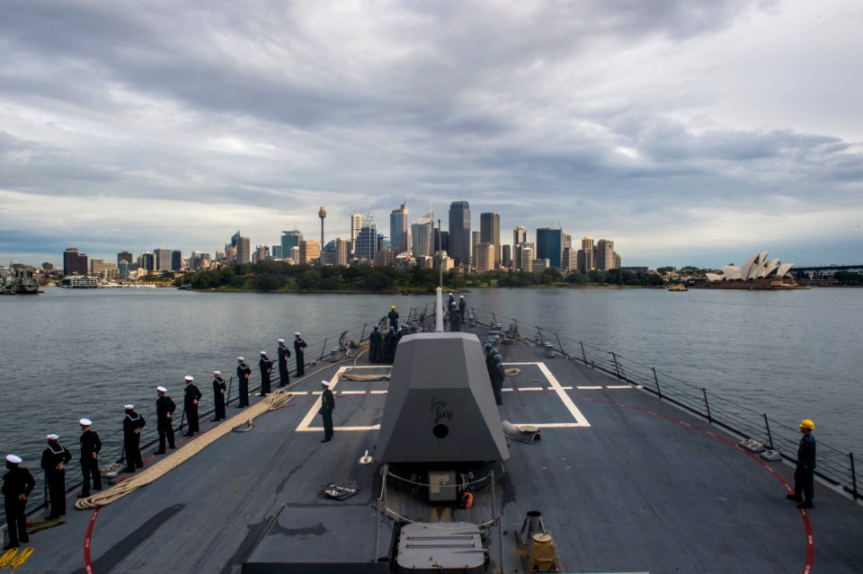Arrival into Sydney Harbor for port visit 150617-N-ZZ786-167