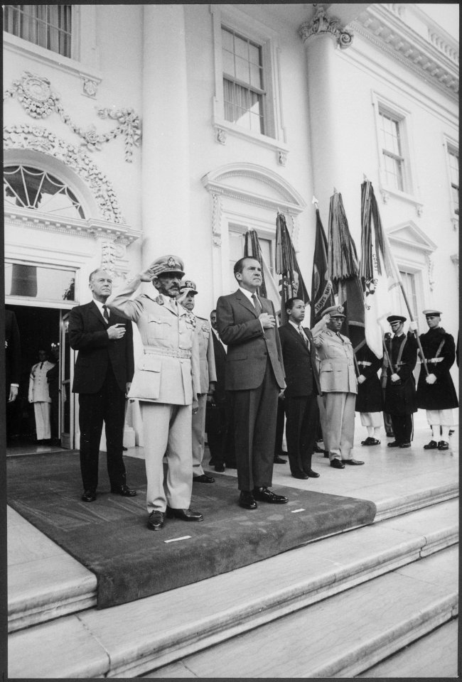Arrival ceremony for Emporer Haille Sellasse - NARA - 194642