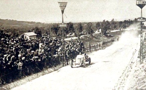 Arrivée de la Ballot de Jules Goux à la Targa Florio 1922 (deuxième)