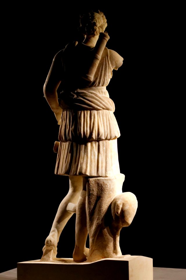 Artemis Louvre Ma2906 n05