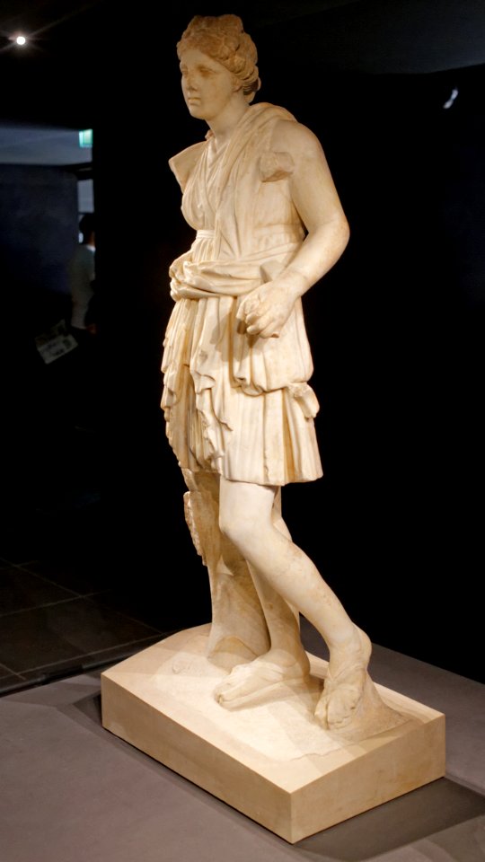 Artemis Louvre Ma2906 n02